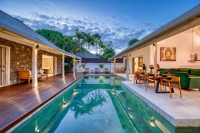 Beautiful villa Yang Tao in the heart of Seminyak with private staff